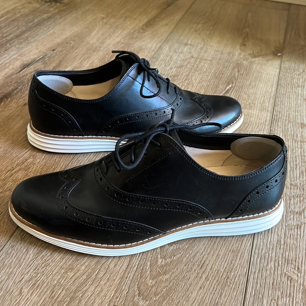 Men’s Cole Haan Original Grand Wingtip Oxford shoes (sz 9)